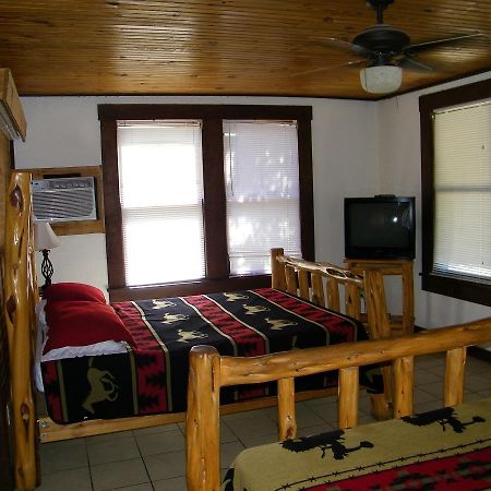 River Front Motel Bandera Ngoại thất bức ảnh