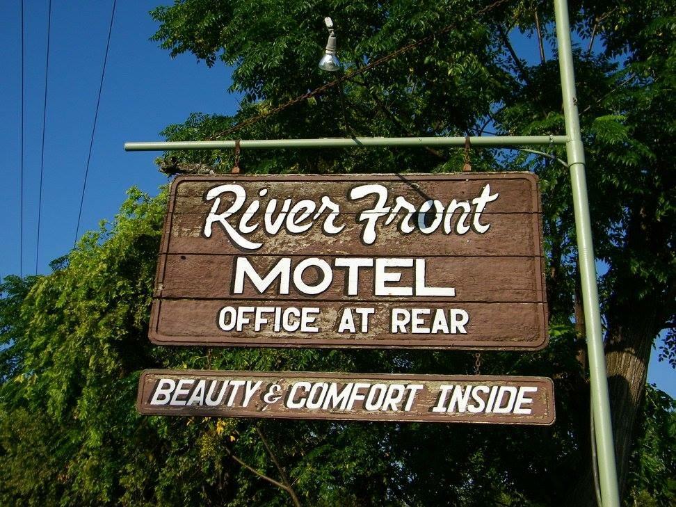 River Front Motel Bandera Ngoại thất bức ảnh